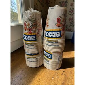 Vintage Dixie Livingware 9oz Paper Cups Serenity Floral NOS 40 Count Retro